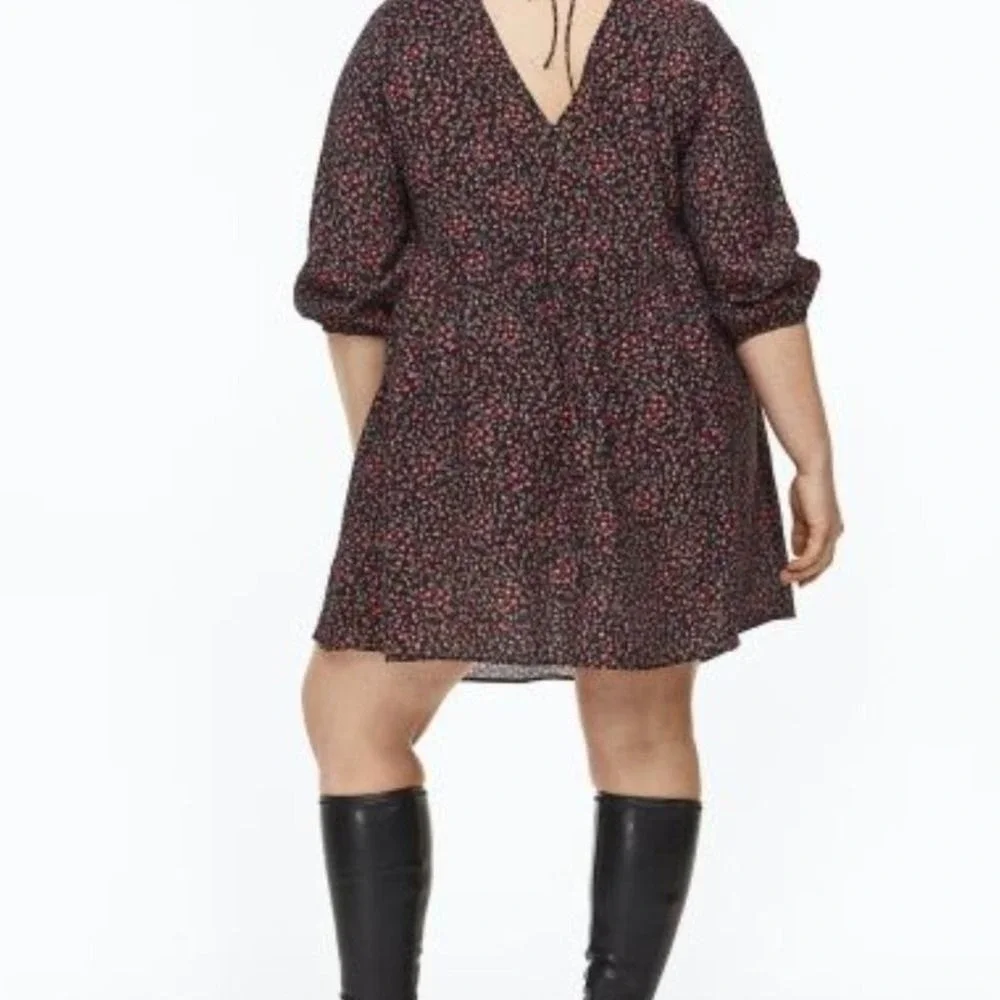 HM Black Floral Babydoll Mini Dress V-Neck  Size M‎ Boho Ditsy Whimsigoth
